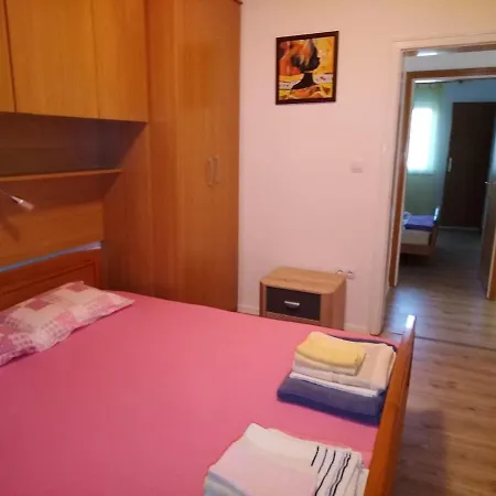 Katarina Apartman Barbat na Rabu